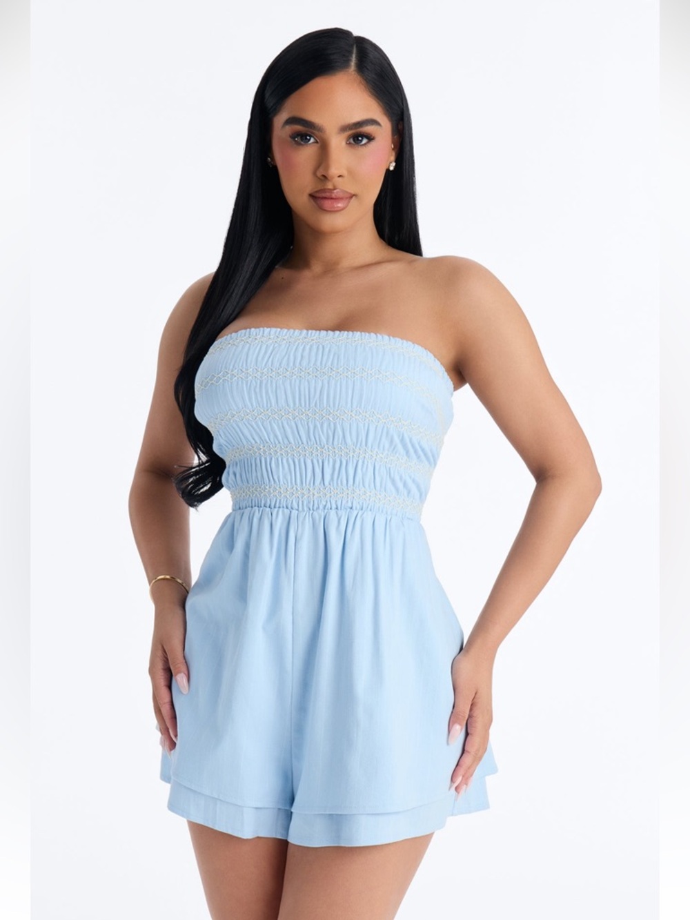✨NEW✨NWT✨Fashion Nova Light Blue Strapless Romper - Medium (fits like a LARGE)